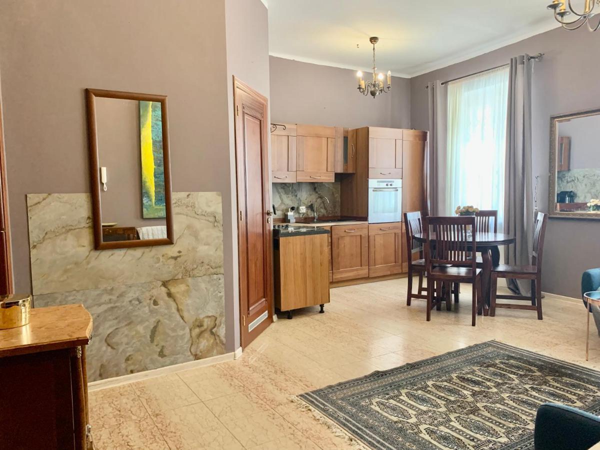 ורשה Beautiful And Charming Apartment In The Heart Of The Old Town מראה חיצוני תמונה